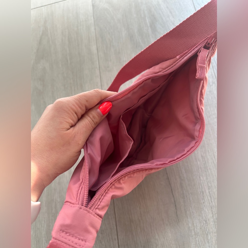 Uniqlo Round Mini Shoulder Bag Pink - Picture 2 of 6